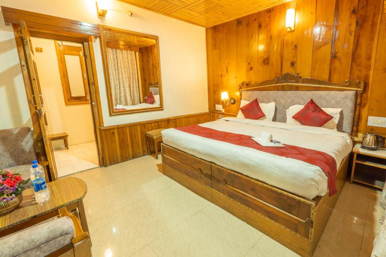 Holiday Home International -Vivaan Stays Manāli Esterno foto
