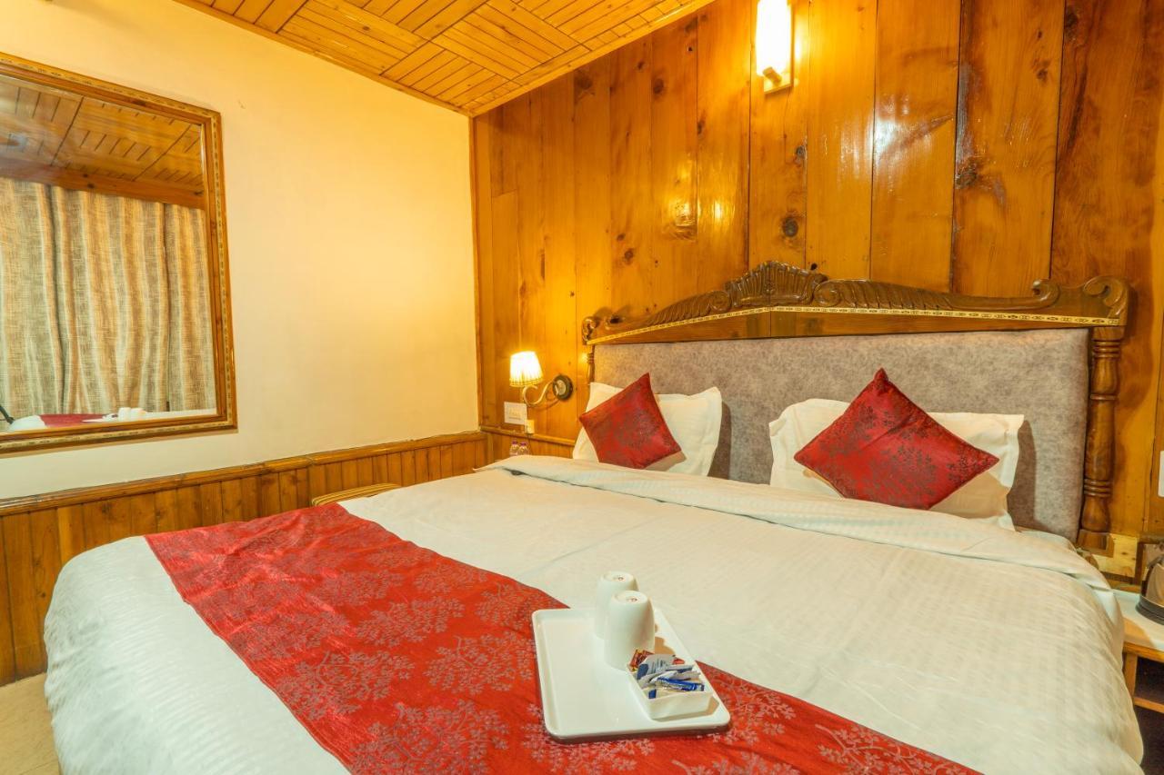 Holiday Home International -Vivaan Stays Manāli Esterno foto