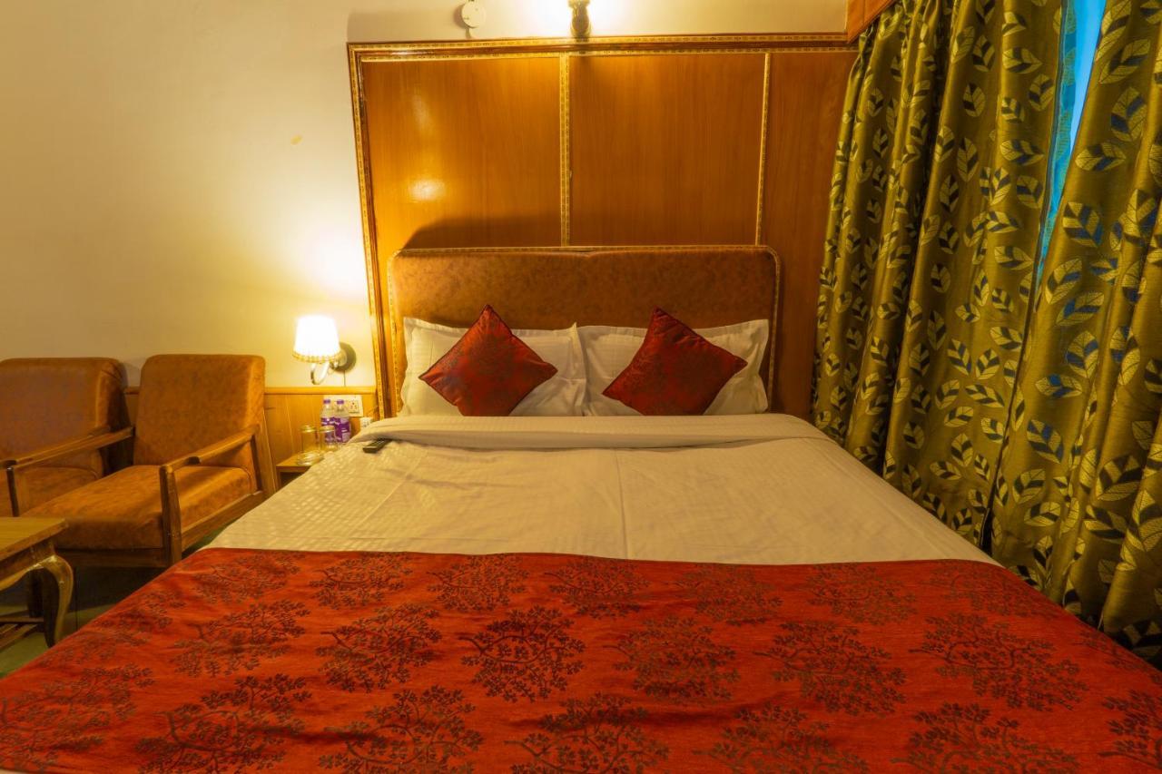 Holiday Home International -Vivaan Stays Manāli Esterno foto